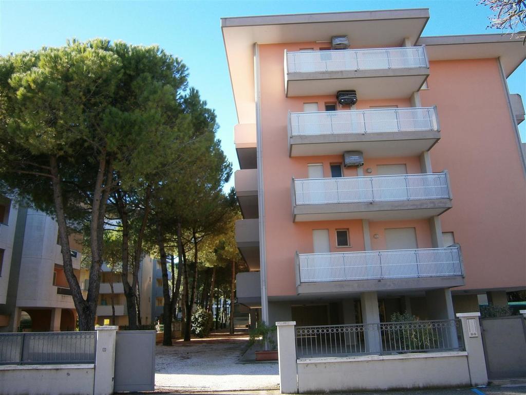 Tiepolo Apartment Bibione Bagian luar foto